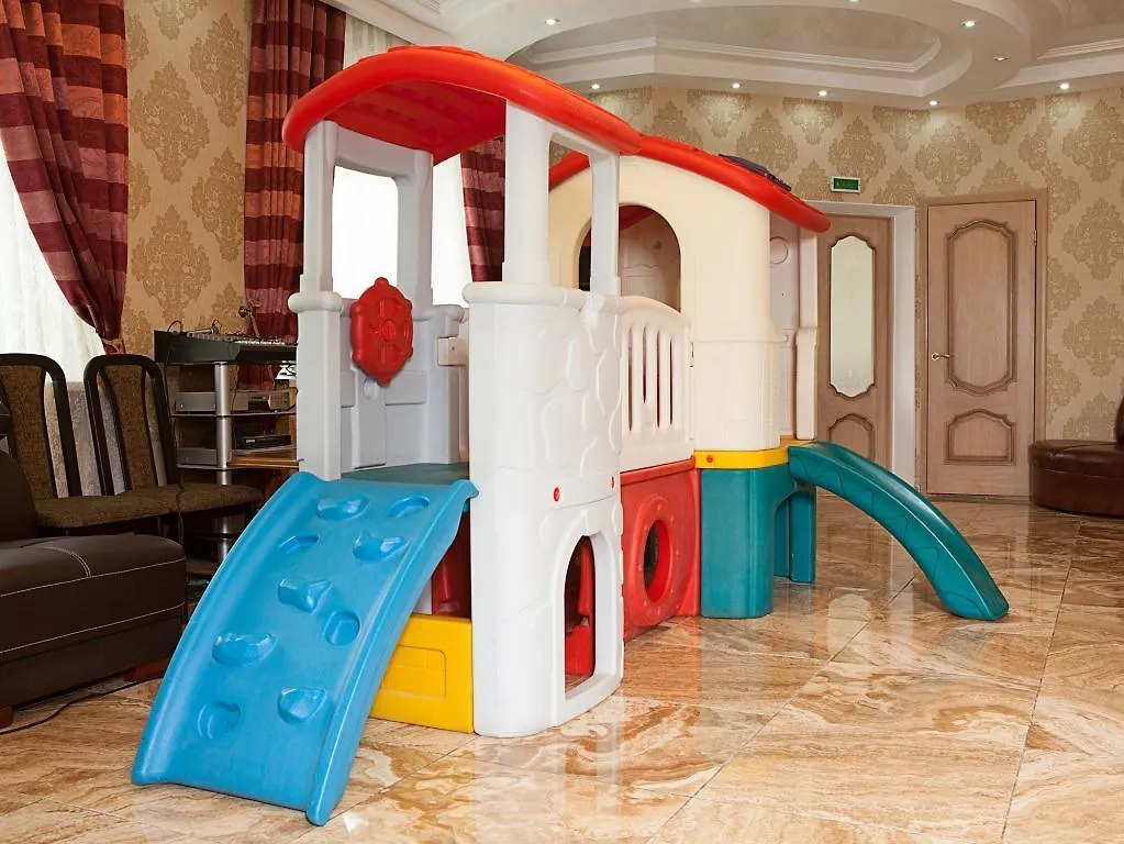 אסטנה Hotel Topaz