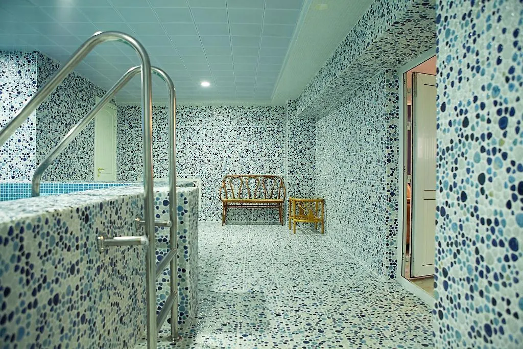 אסטנה Hotel Topaz
