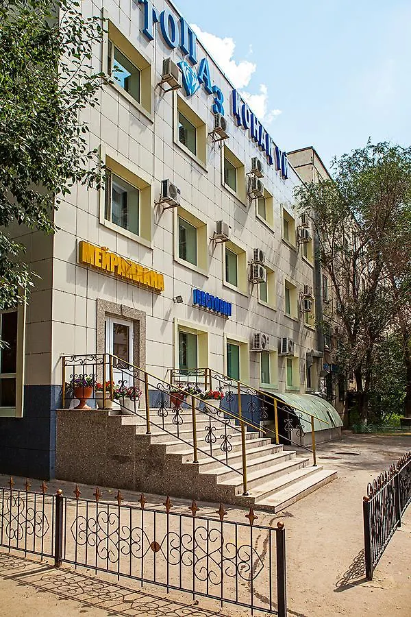 אסטנה Hotel Topaz
