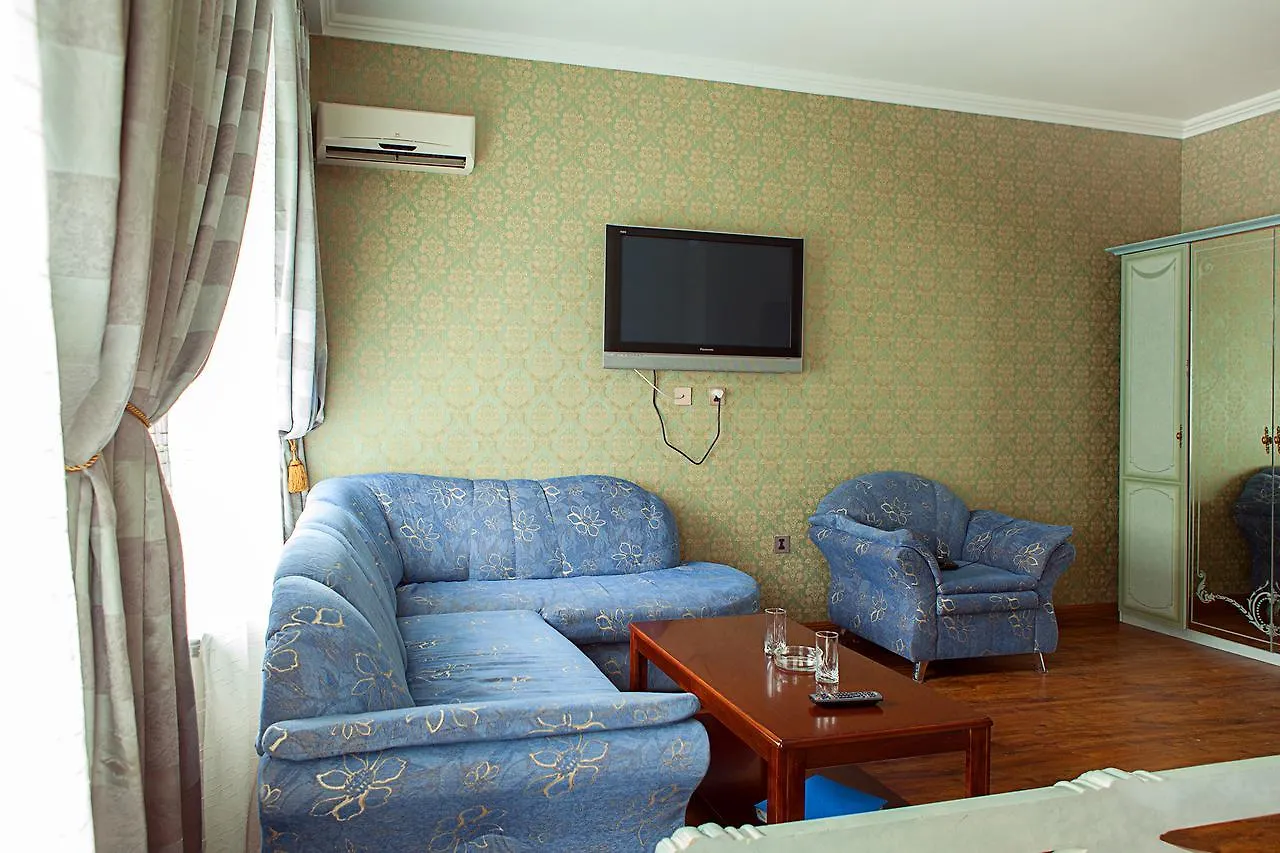 אסטנה Hotel Topaz