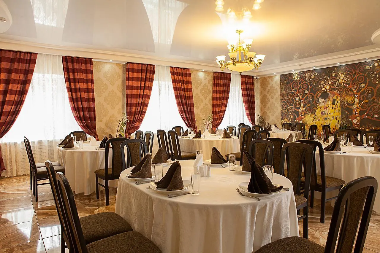אסטנה Hotel Topaz
